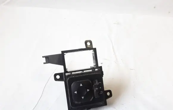 Mitsubishi Pajero Wing mirror switch MR190956 C8NC09M 2940D4