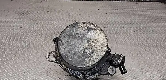 BMW 5 E60 E61 Vacuum pump 7791232