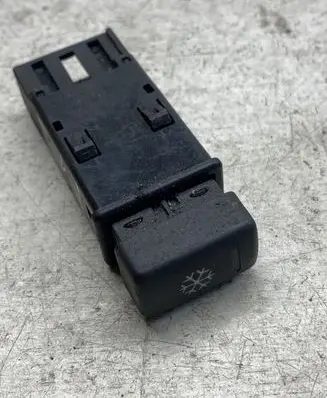 Land Rover Freelander Air conditioning (A/C) switch Yug102840lnf