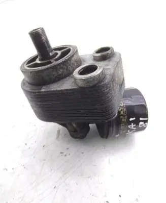 Nissan Qashqai+2 Oil filter mounting bracket