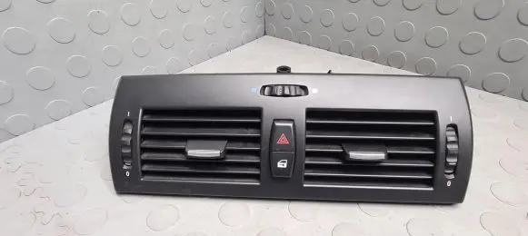 BMW X3 E83 Dash center air vent grill 3400074