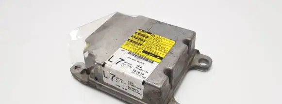 Toyota Corolla E120 E130 Airbag control unit/module 8917002400
