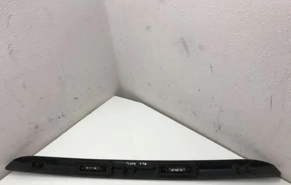 Ford Fusion Trunk door license plate light bar 6N11N43404ABW 2N11N43404AKW