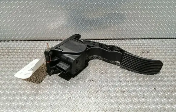 Mercedes-Benz Sprinter W906 Accelerator throttle pedal 0280755023 A9063000404