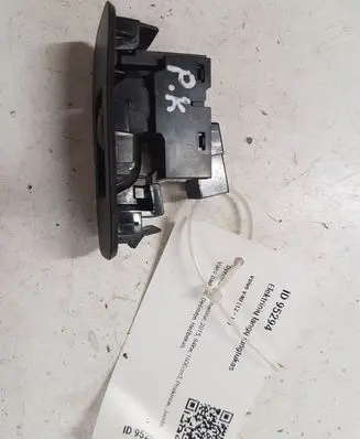 Volvo V40 Electric window control switch 31394840
