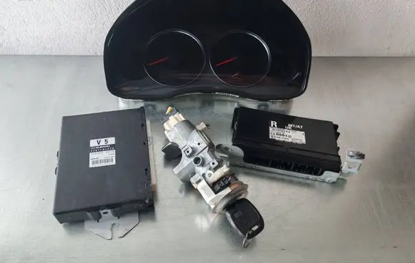 Subaru Impreza IV Engine ECU kit and lock set 22611AL670