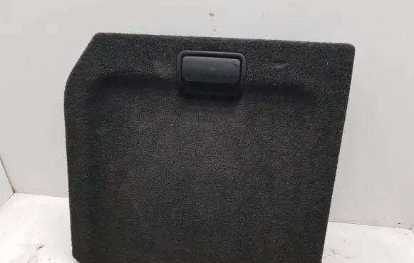 Trunk/boot side trim panel