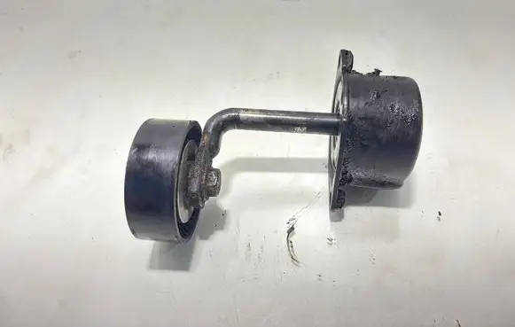 BMW 5 E60 E61 Generator/alternator belt tensioner 7786880
