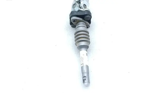 Steering wheel axle set