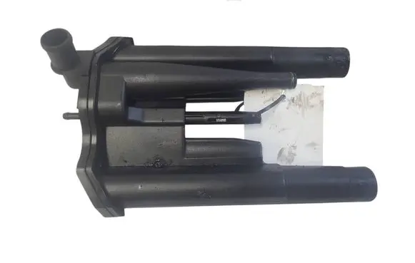 Jaguar XF X250 Oil breather separator 9X2Q6A785CB