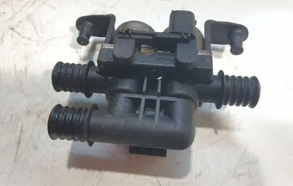 BMW 5 E60 E61 Coolant heater control valve 