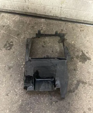 Land Rover Range Rover L405 Intercooler air channel guide CPLA8C465AC