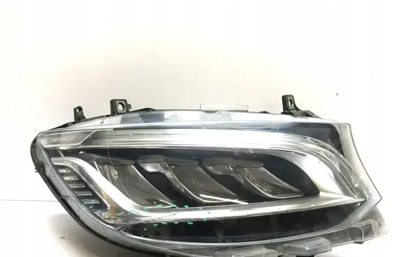 Mercedes-Benz Sprinter W907 W910 Headlight/headlamp