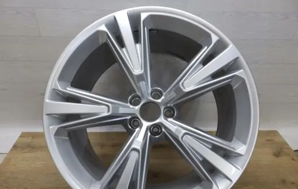 Audi Q7 4M R21 alloy rim 