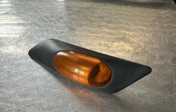 Iveco Daily 3rd gen Front fender indicator light 500322578