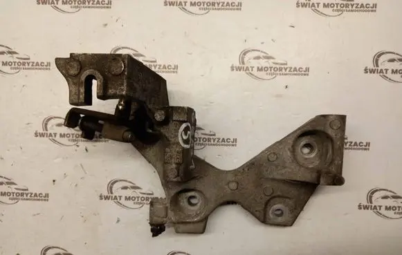 Nissan Qashqai Engine mount bracket