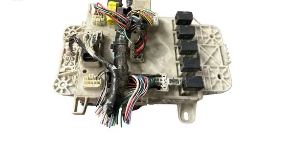 Toyota RAV 4 (XA20) Fuse box set 020100 0665004650 8198050030