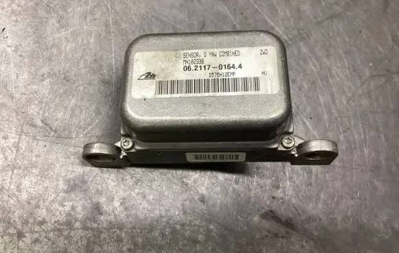Mitsubishi Grandis ESP acceleration yaw rate sensor 06211701644 D575H12EMP