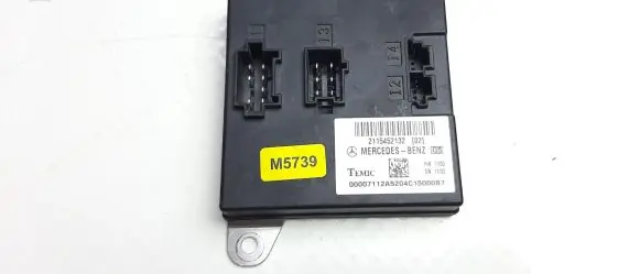 Mercedes-Benz E W211 Other control units/modules 2115452132 M5739