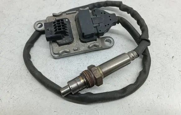 Mercedes-Benz E W213 Lambda probe sensor A0009058111 SNS1006 0009058111