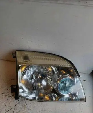 Nissan X-Trail T30 Headlight/headlamp
