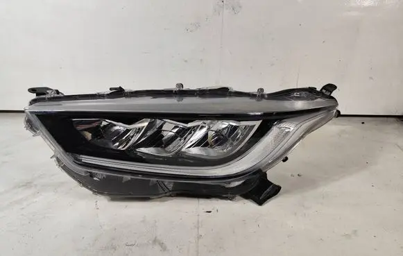 Toyota Yaris XP210 Headlight/headlamp HGEUK08