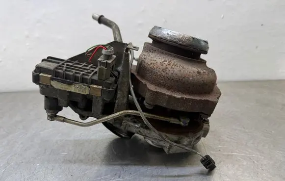 Mercedes-Benz C W204 Turbo A6460901080
