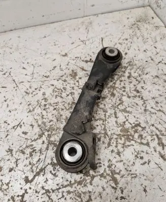 BMW 8 G15 Rear upper control arm/wishbone 6867537