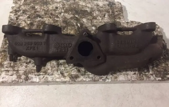 Seat Alhambra (Mk1) Exhaust manifold 028253033T
