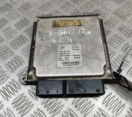 Mercedes-Benz C W204 Engine control unit/module A6519007500 A0064461540