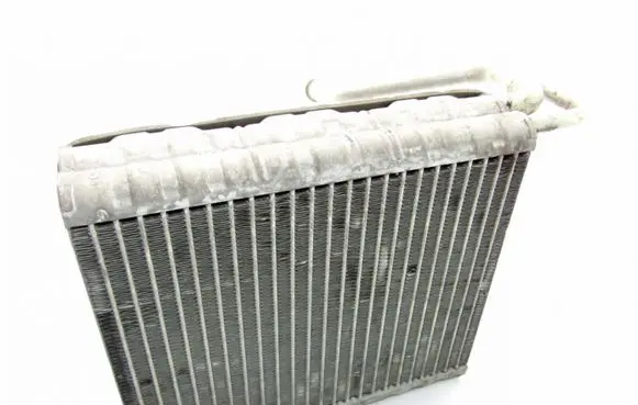 Land Rover Freelander 2 - LR2 Heater blower radiator