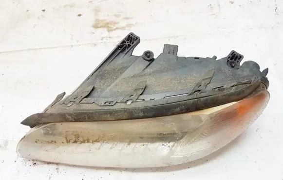 Volvo V70 Headlight/headlamp 31214353
