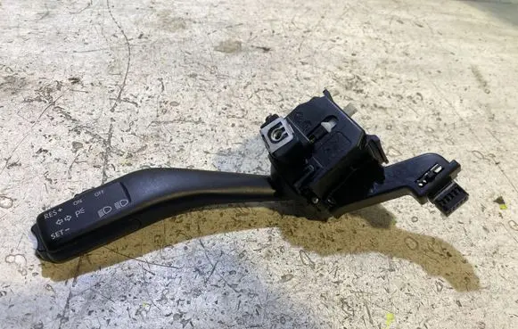 Volkswagen Golf V Other switches/knobs/shifts ANP80H013B 1EC0135C