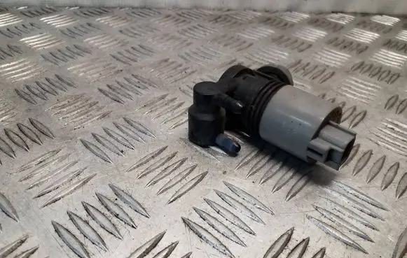 Toyota Auris E180 Windscreen/windshield washer pump 1020974001