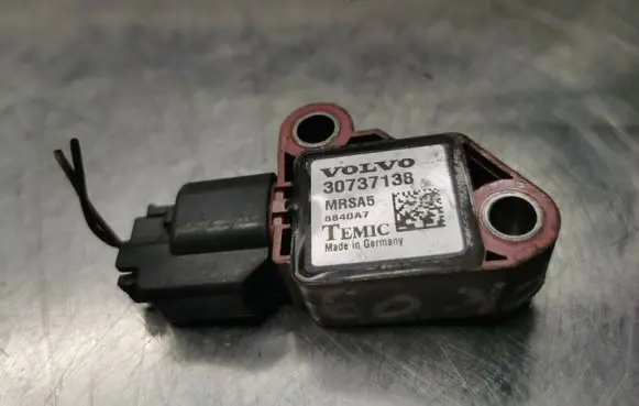 Volvo V50 Airbag deployment crash/impact sensor 30737138