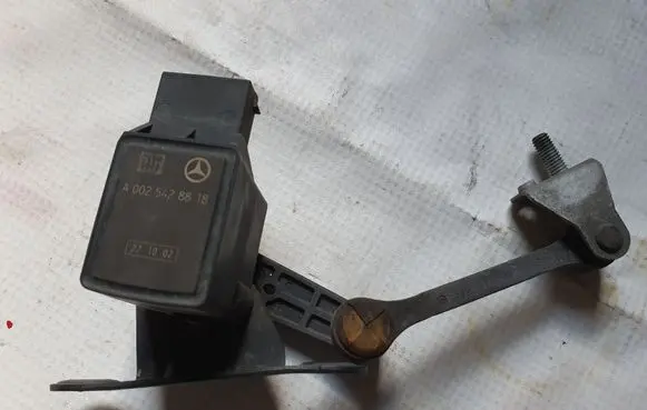 Mercedes-Benz SL R230 Headlight/headlamp level sensor A0025428818 2303200089
