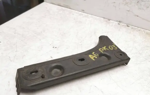 Audi A6 S6 C5 4B Front bumper mounting bracket 4b0807283b
