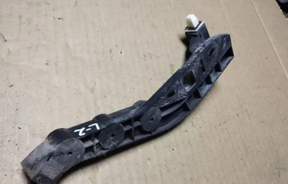 Honda Legend Rear bumper mounting bracket