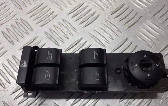 Ford Focus Electric window control switch 3M5T-14A132-AF