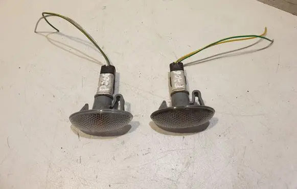 Peugeot 206 Front fender indicator light 