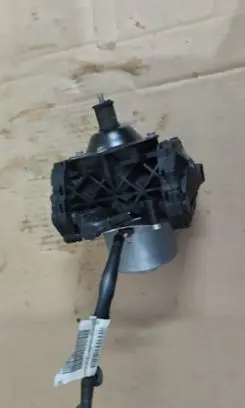 Opel Mokka B Vacuum pump 9835028580