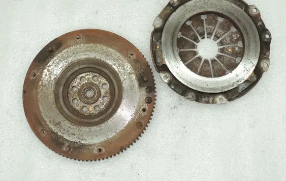 Suzuki SX4 Flywheel 1262054G00 2210079J00