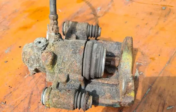 Iveco Daily 35 - 40.10 Front brake caliper 22727102 504134583