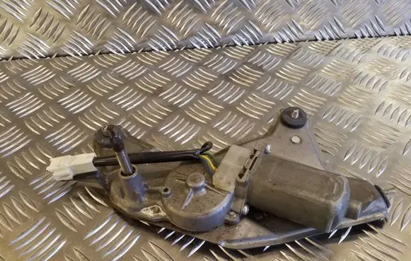 Toyota Prius (XW20) Rear window wiper motor 8513047010 2596000315
