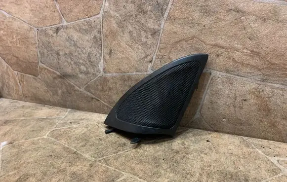 Mercedes-Benz GLA W156 X156 Front door speaker A1567200211