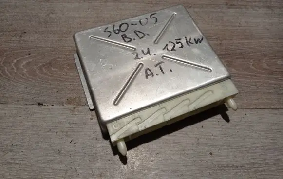 Volvo S60 Gearbox control unit/module 00008863A2 30735493 P30735493