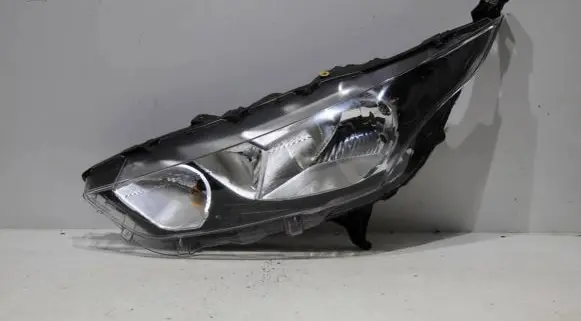 Ford Connect Headlight/headlamp