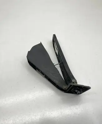 Accelerator throttle pedal