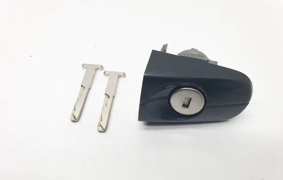 Ford Kuga II Ignition key/card 