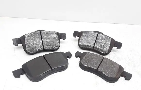 Volvo S60 Brake pads (front) 